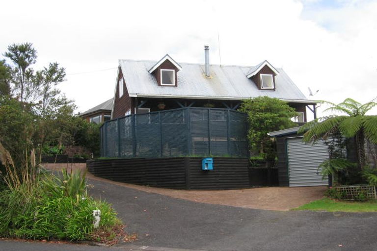 Photo of property in 55 Shetland Street, Glen Eden, Auckland, 0602