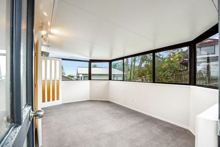 Photo of property in 14 Clearview Heights, Ranui, Auckland, 0612