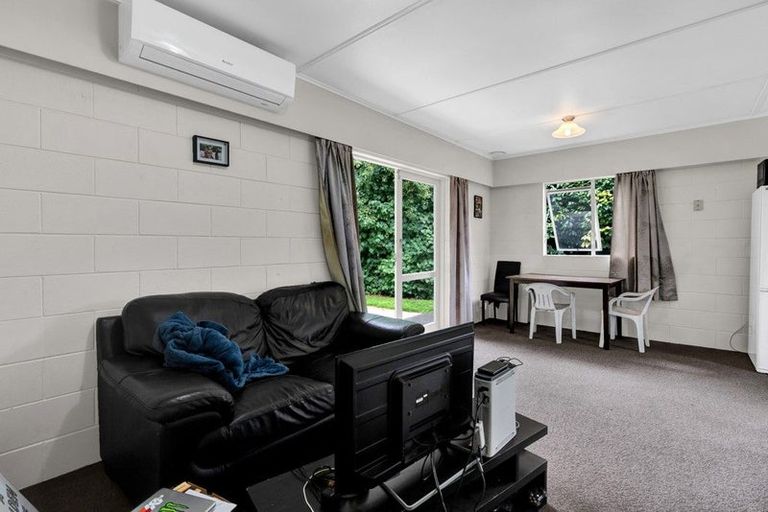 Photo of property in 4 Douglas Street, Hawera, 4610