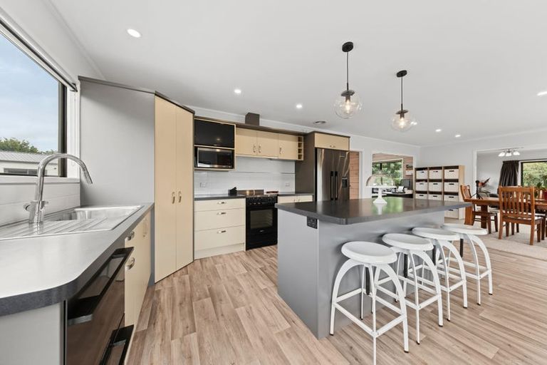 Photo of property in 1 Whitcombe Street, Lepperton, New Plymouth, 4373