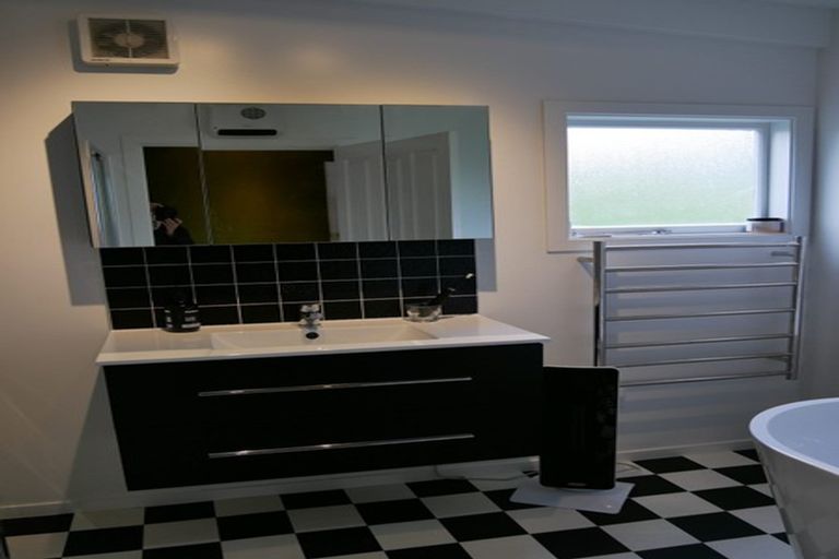 Photo of property in 134 Fisher Avenue, Beckenham, Christchurch, 8023