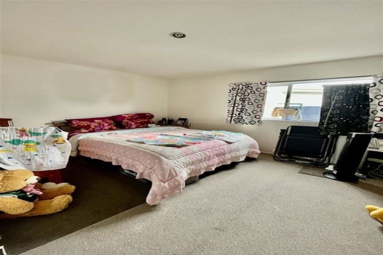 Photo of property in 18/1 Briar Way, New Lynn, Auckland, 0600