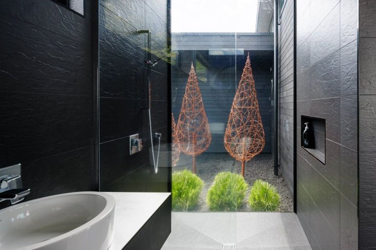 Photo of property in 92 Braid Road, St Andrews, Hamilton, 3200