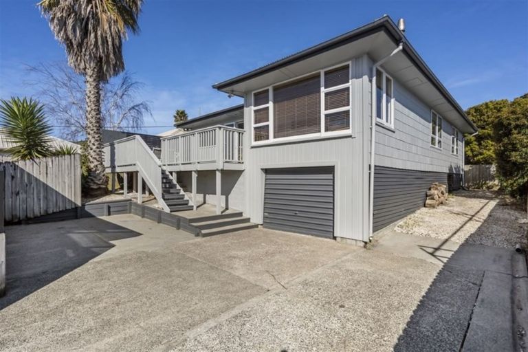 Photo of property in 2/28 Bay Street, Red Beach, 0932