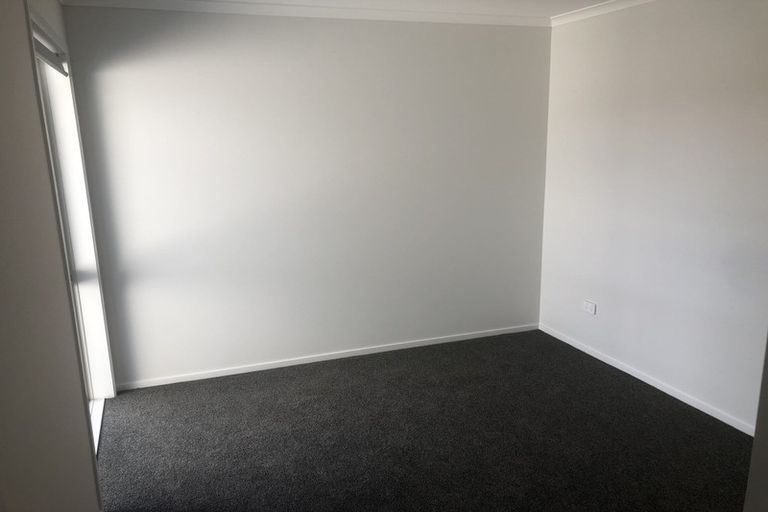 Photo of property in 221 Te Okuroa Drive, Papamoa, 3118