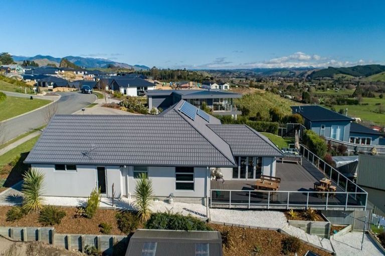 Photo of property in 26 Katania Heights, Brightwater, 7022