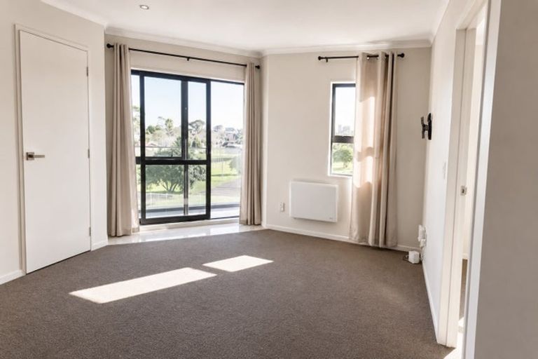 Photo of property in 3/7 Wallson Crescent, Wiri, Auckland, 2104