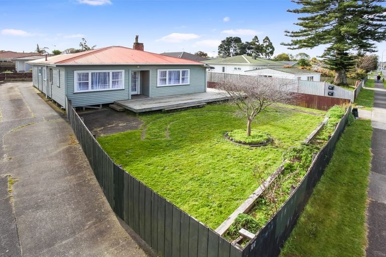 Photo of property in 144 George Street, Tuakau, 2121