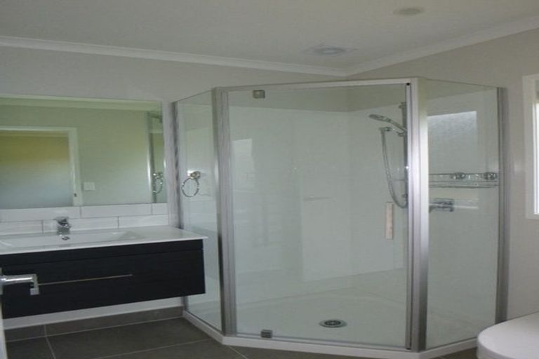 Photo of property in 120 Matua Road, Huapai, Kumeu, 0810