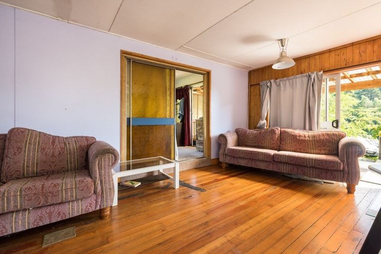 Photo of property in 14 Angle Street, Picton, 7220