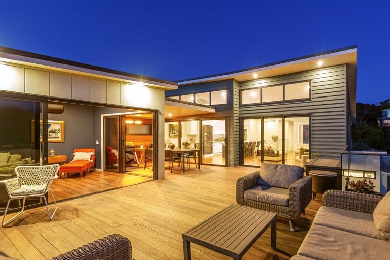 Photo of property in 35 The Esplanade, Raumati South, Paraparaumu, 5032