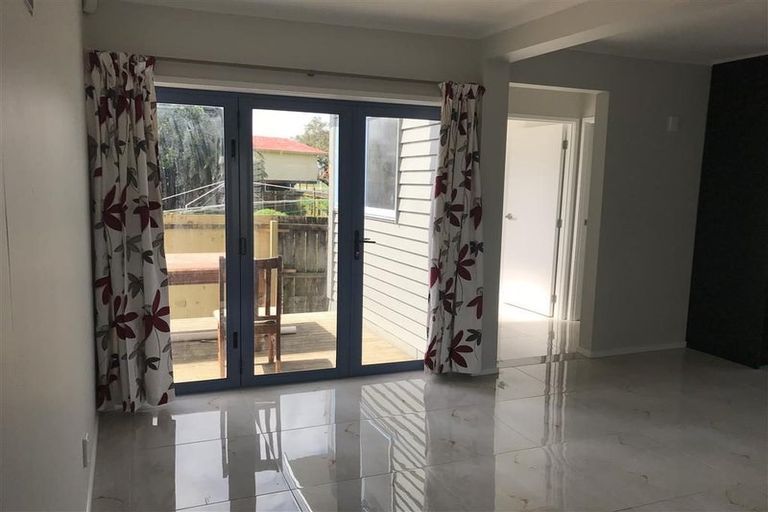 Photo of property in 2 Marr Road, Manurewa, Auckland, 2102