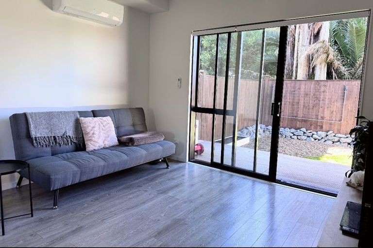 Photo of property in 19/12 Arney Road, Ranui, Auckland, 0612