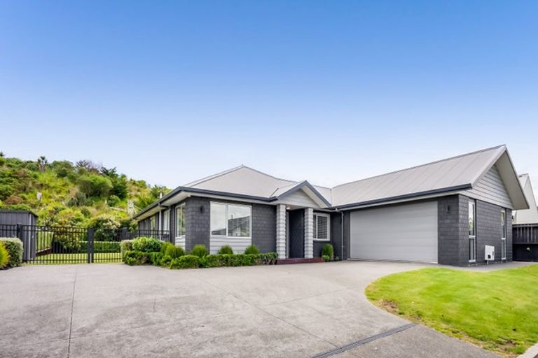 Photo of property in 13 Birdie Lane, Waiwhakaiho, New Plymouth, 4312