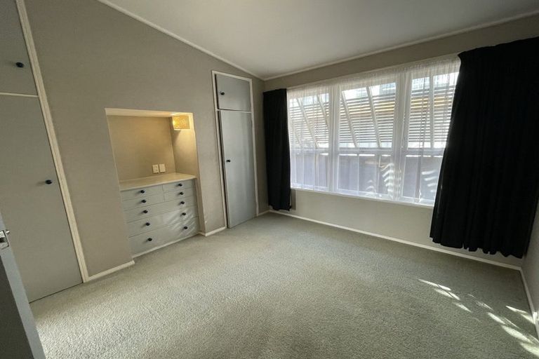 Photo of property in 9 Gilliam Street, New Lynn, Auckland, 0600