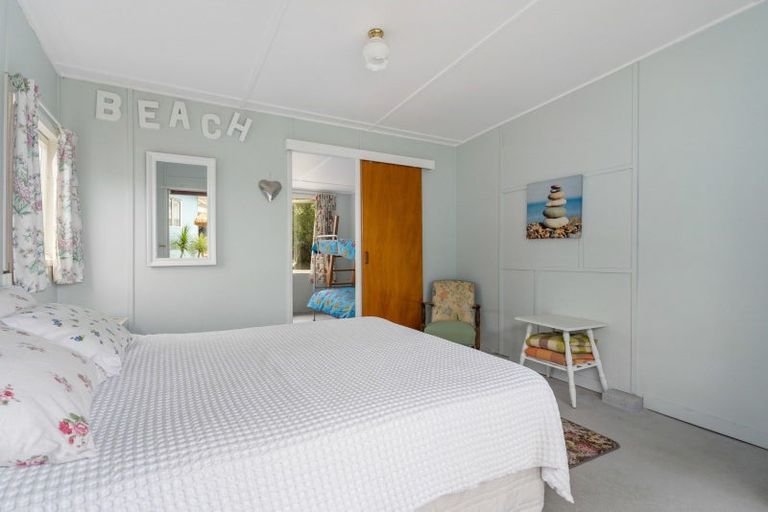 Photo of property in 132 Achilles Avenue, Whangamata, 3620