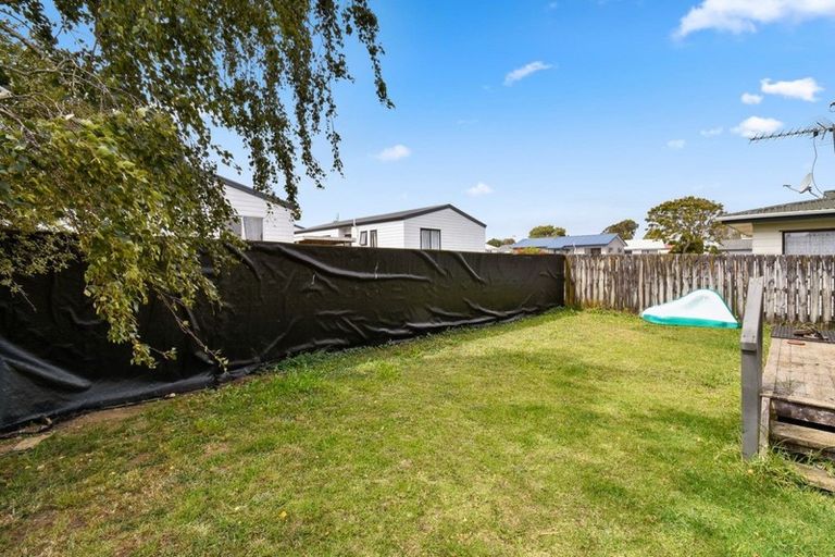 Photo of property in 1/31 Solveig Place, Randwick Park, Auckland, 2105