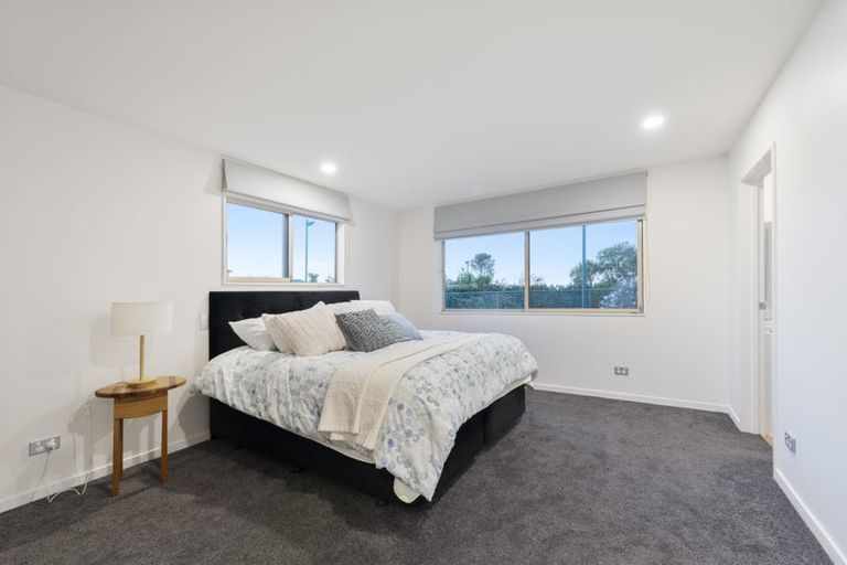 Photo of property in 9 Burgundy Park Avenue, Henderson, Auckland, 0612