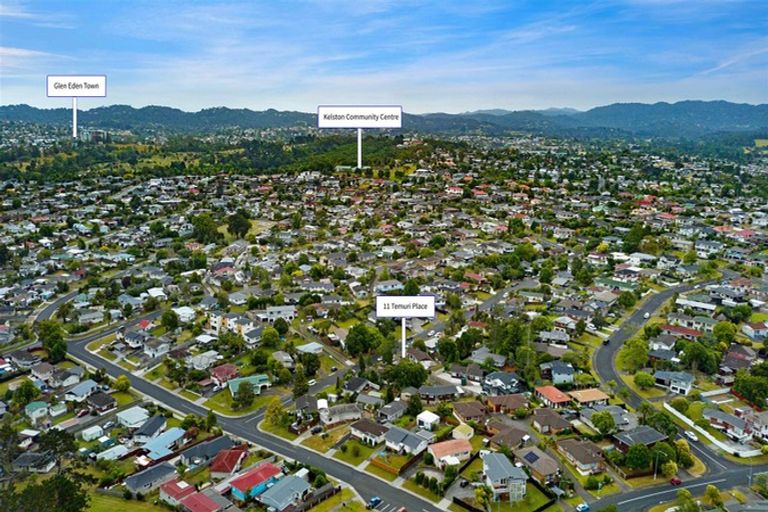 Photo of property in 11 Temuri Place, Glendene, Auckland, 0602