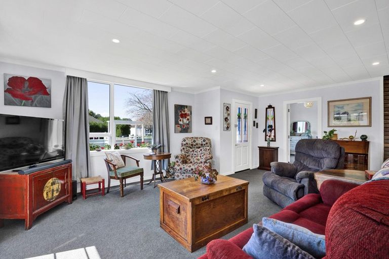 Photo of property in 30 Kahikatea Street, Inglewood, 4330