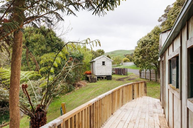 Photo of property in 353 Kahuterawa Road, Linton, Palmerston North, 4472