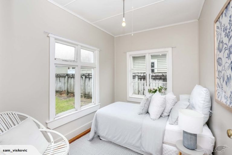 Photo of property in 14 Pukenui Street, Strandon, New Plymouth, 4312
