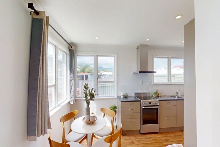 Photo of property in 4 Ross Street, Levin, 5510