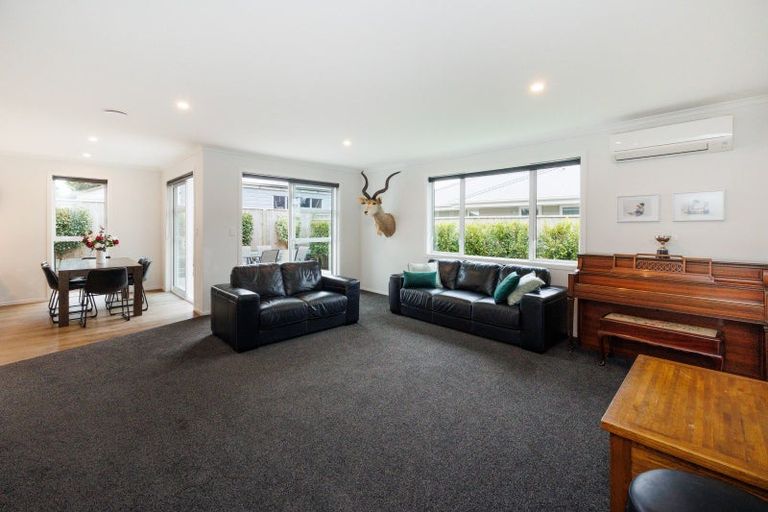 Photo of property in 46 Peppertree Glade, Kelvin Grove, Palmerston North, 4414