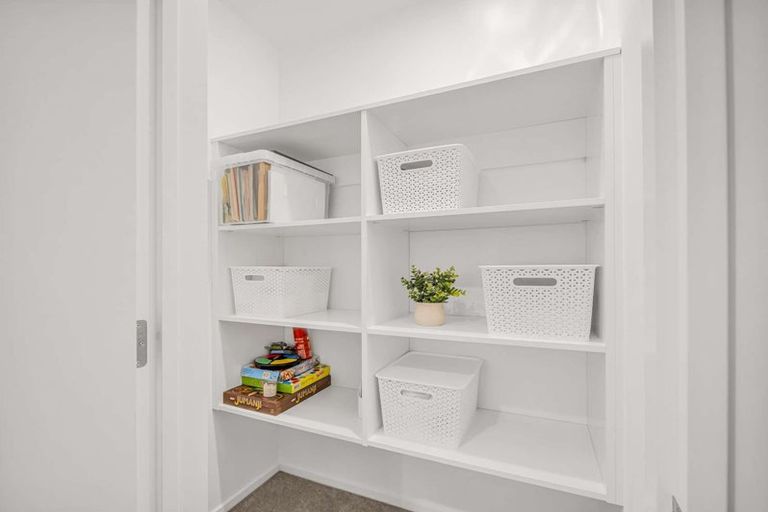 Photo of property in 10 Te Pakiaka Road, Pegasus, 7612