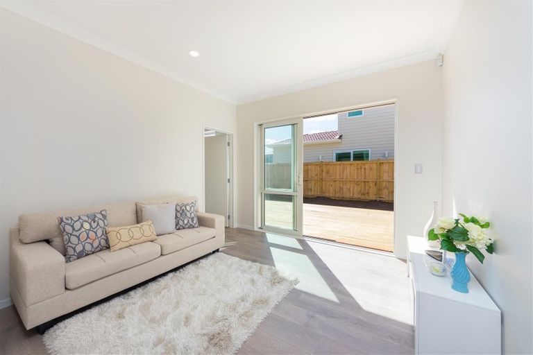 Photo of property in 70 Donegal Park Drive, Flat Bush, Auckland, 2019