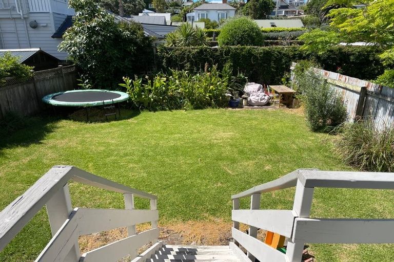 Photo of property in 30 Queens Parade, Devonport, Auckland, 0624