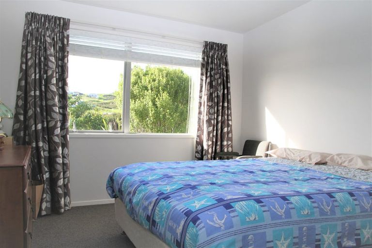 Photo of property in 6 Protea Drive, Cable Bay, 0420