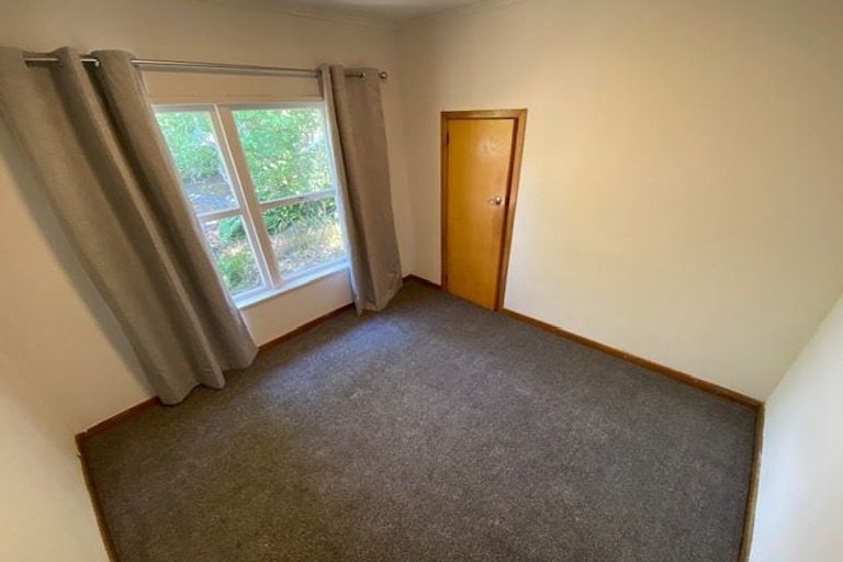 Photo of property in 35 Glenfern Road, Mellons Bay, Auckland, 2014