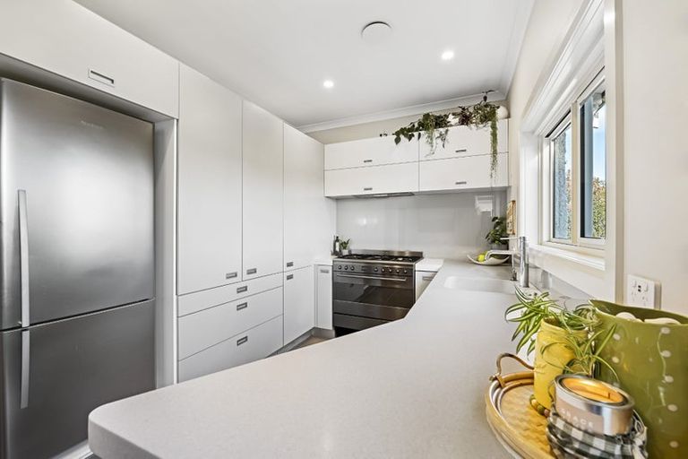 Photo of property in 83 Carrington Street, Lower Vogeltown, New Plymouth, 4310