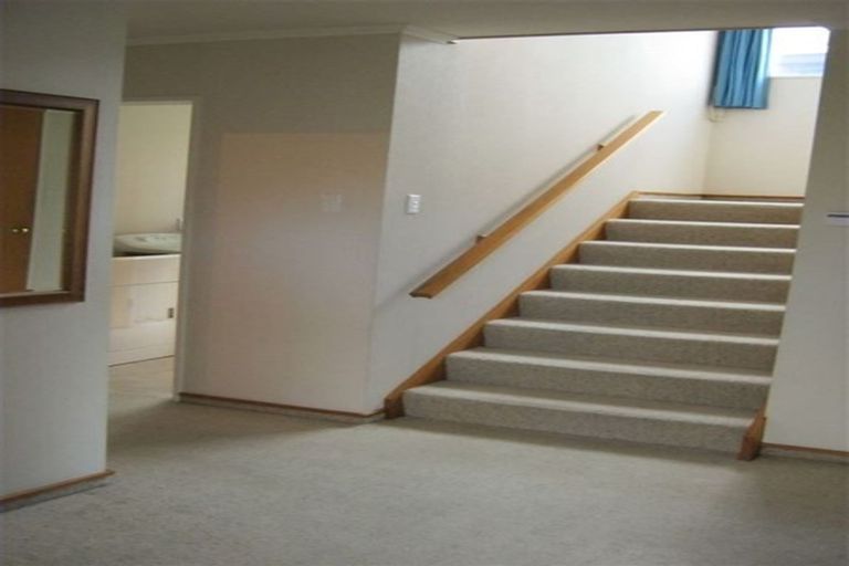 Photo of property in 46 Gurkha Crescent, Khandallah, Wellington, 6035