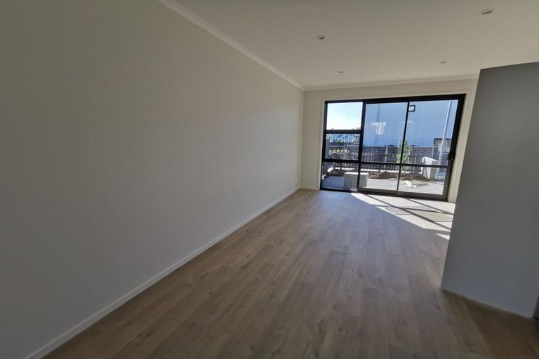 Photo of property in 46 Walter Merton Road, Hobsonville, Auckland, 0616