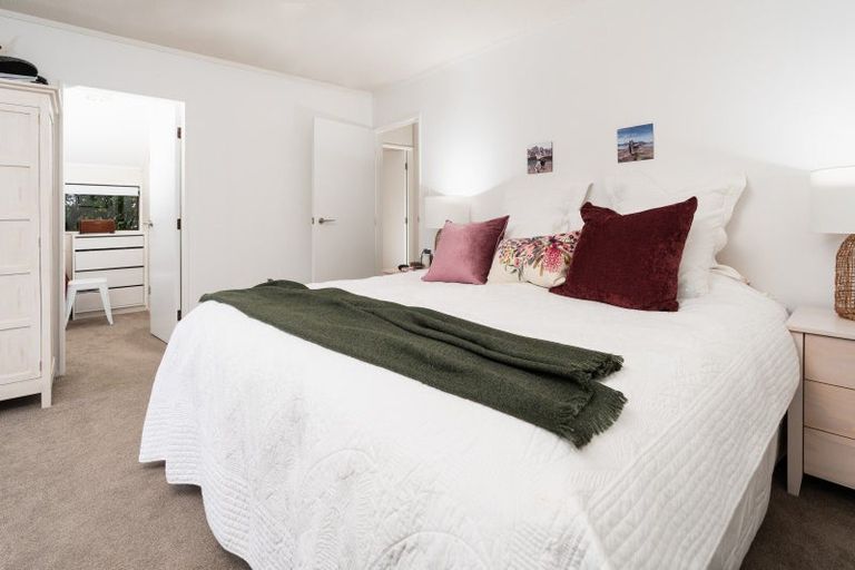 Photo of property in 80 Amapur Drive, Khandallah, Wellington, 6035