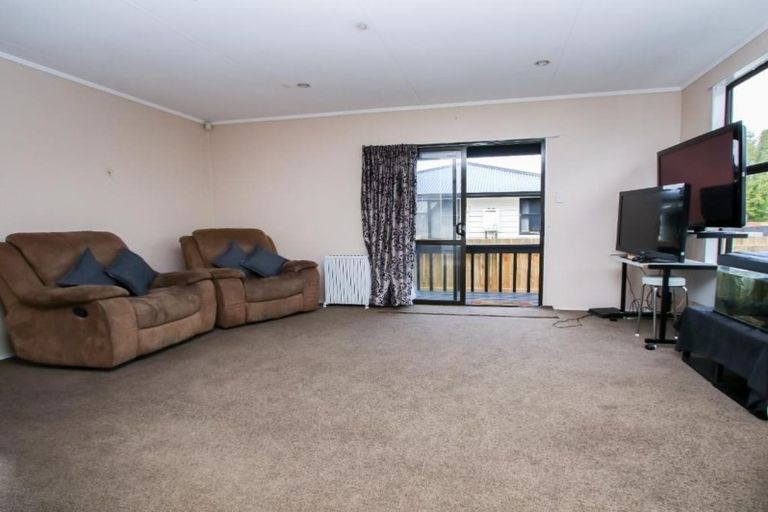 Photo of property in 42 Lindsay Crescent, Nawton, Hamilton, 3200