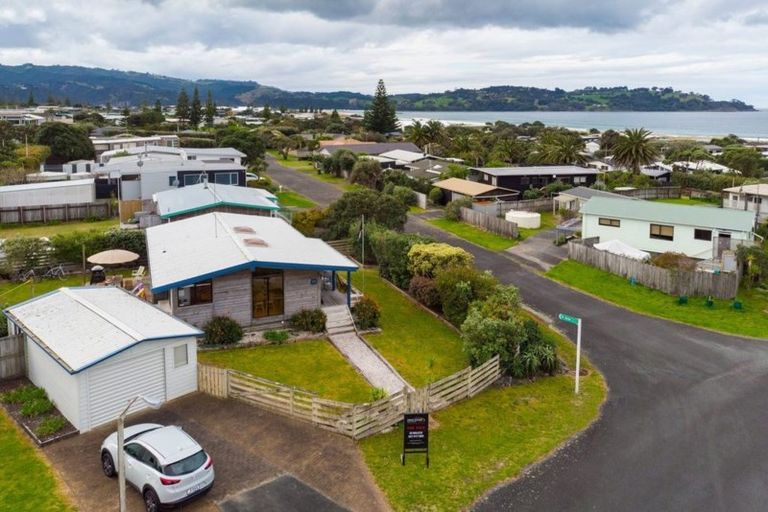 Photo of property in 19 Darroch Slope, Omaha, 0986