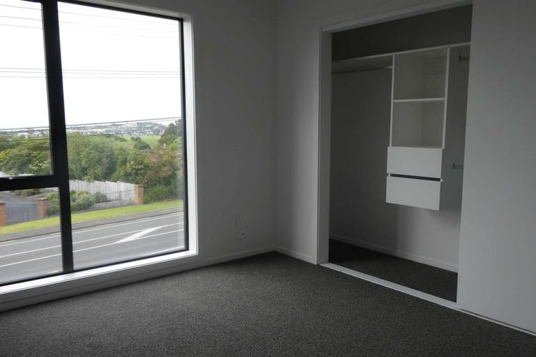 Photo of property in 2/504 Don Buck Road, Massey, Auckland, 0614