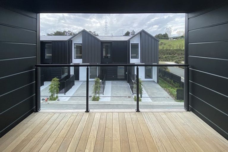 Photo of property in 91 Papatupu Way, Kumeu, 0810