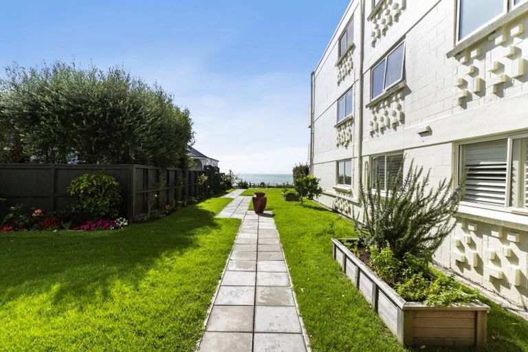 Photo of property in 6/21 Clifton Road, Hauraki, Auckland, 0622