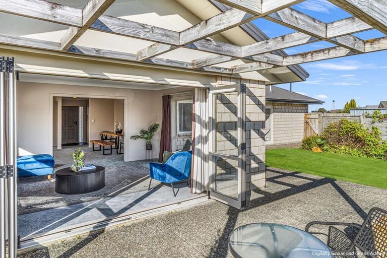 Photo of property in 18 Gilligan Close, College Estate, Whanganui, 4500