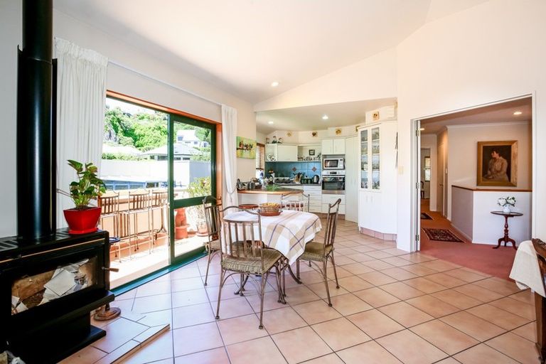 Photo of property in 131 Milton Road, Bluff Hill, Napier, 4110