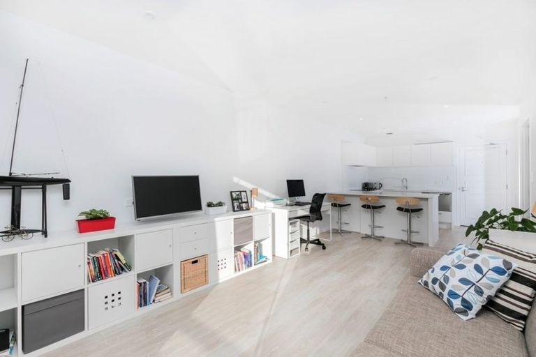 Photo of property in 164ai Harbour Village Drive, Gulf Harbour, Whangaparaoa, 0930