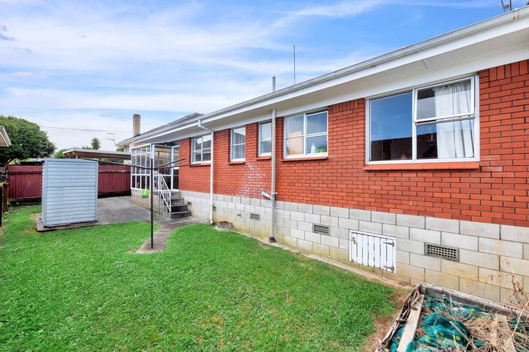 Photo of property in 2/18 Prictor Street, Papakura, 2110