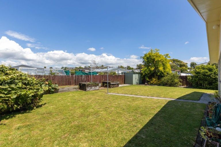 Photo of property in 10 Camellia Avenue, Bell Block, New Plymouth, 4312