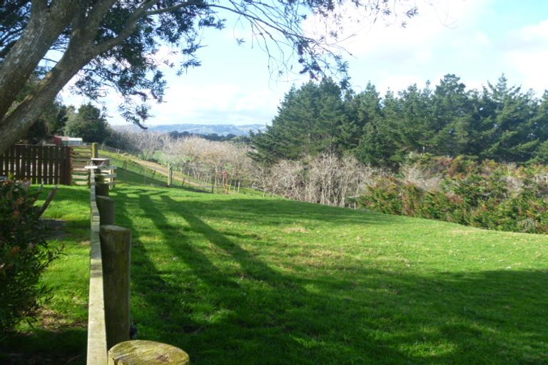 Photo of property in 325 Sim Road, Paerata, Pukekohe, 2676