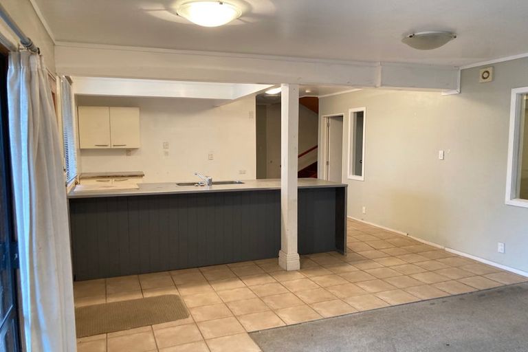 Photo of property in 25 Nui Mana Place, Te Atatu South, Auckland, 0610