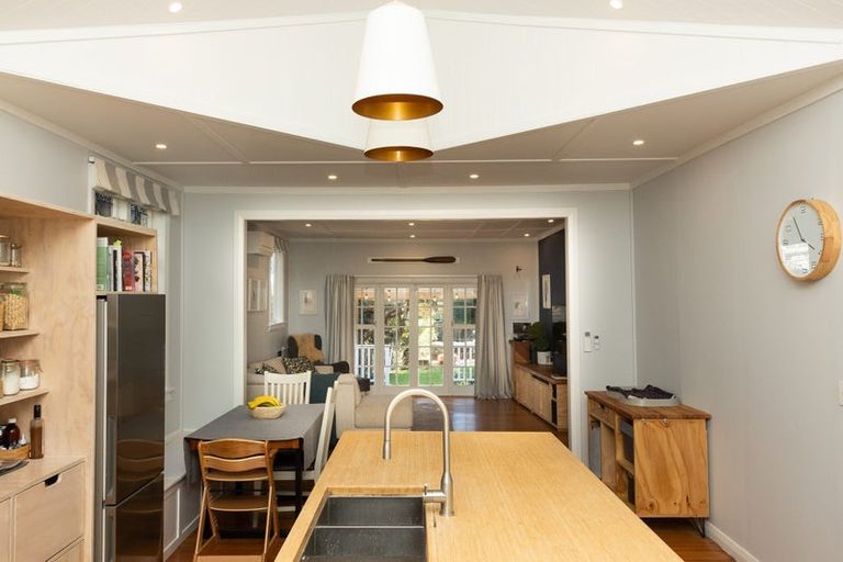 Photo of property in 265 Muritai Road, Eastbourne, Lower Hutt, 5013